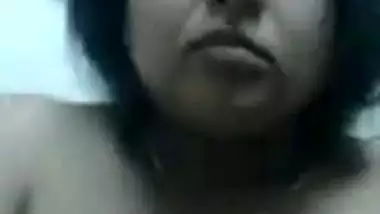 Tamil Slut Bhabhi Masturebating in Bathroom