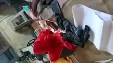 Chubby Desi XXX aunty have sex with worker inside factory MMS