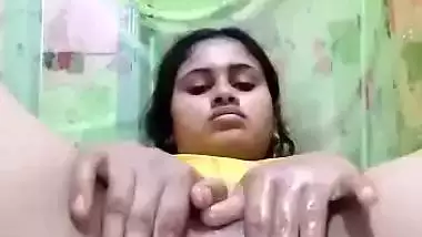 Desi babe using room freshener bottle to masturbate