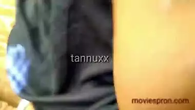 Outdoor bf video of a pervert guy and his desi-shy GF