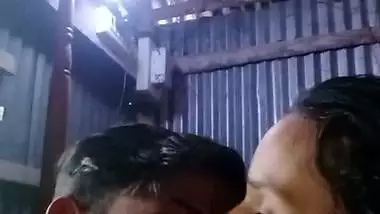 Dhaka guy boob presses and kisses in desi x video
