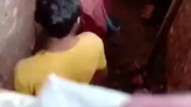 Desi XXX girl gives blowjob and gets her boobs sucked by her lover MMS