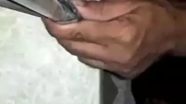 Desi village aunty sucking cock passionately and hard chudai with clear hindi audio (use earphone).