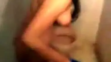 Slender Desi wench poses XXX naked when taking a shower before sex