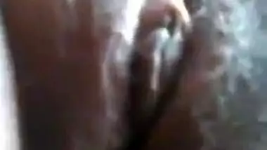 A girl records her desi Bangla sex MMS for her lover