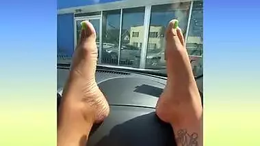 ZolaFoxxx plays with Toes outside medicinal clinic