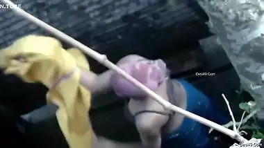 Desi Girl Bathing Record In