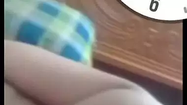 Mast boobs and pussy showing wife on video call