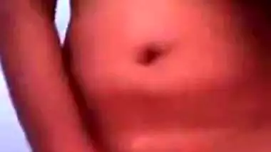 After shower Desi hottie shows her XXX vagina that is ready for sex