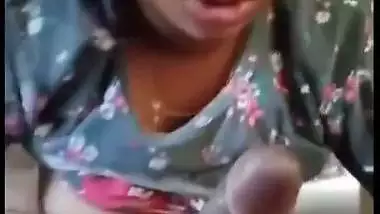 Madurai lady hot Tamil sex video of sucking multiple dicks
