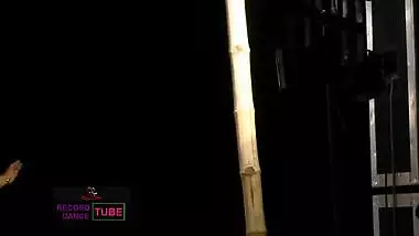 Dazzling Indian hottie performs amazing sex dance on the XXX stage