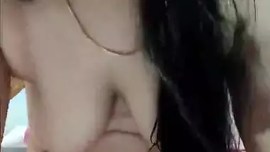 Desi Bhabhi Fully Nude & Masturbating on Live