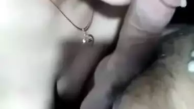 Juicy XXX wife has oral sex with secret Desi lover in close-up MMS