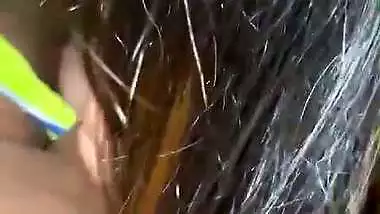 Delhi guy gets an Indian blowjob from a sexy call girl