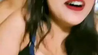 Young girl shoots her desi sex videos with her lover