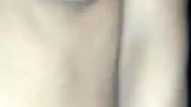 Bhabhi with small breasts poses on cam with no clothes in Desi XXX porn