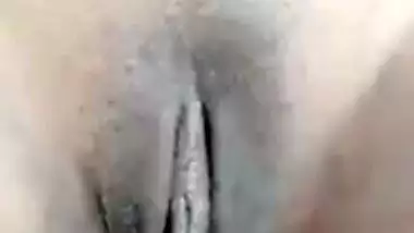 Cute Desi XXX girl showing her teen boobs and pussy on video call